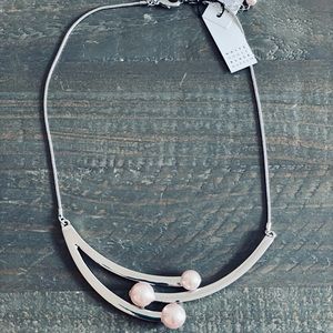 NWT.  White House Black Market Silver Blush Pearl Necklace.